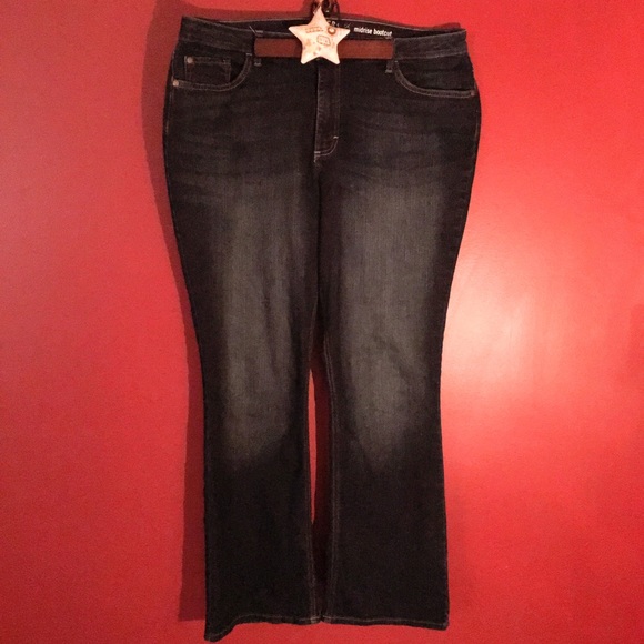 Women’s Dark-Rinsed Boot-Cut Jeans - Picture 1 of 5